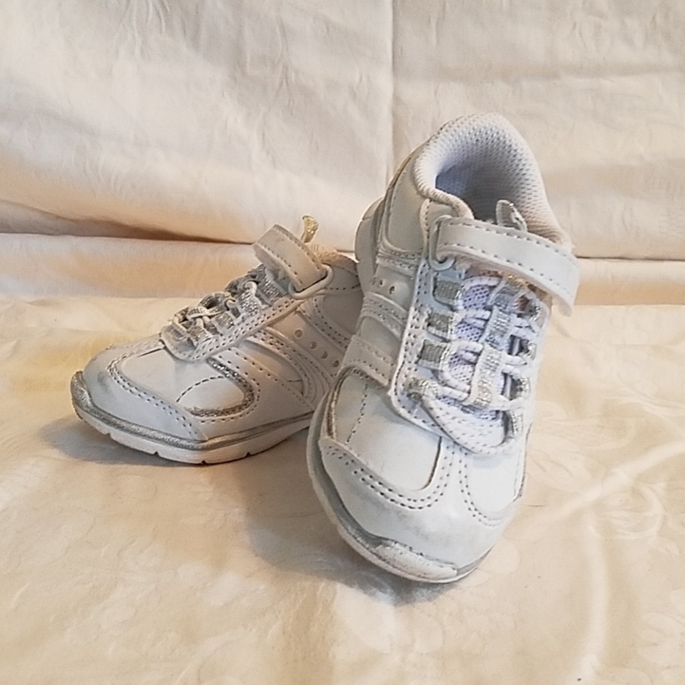 Girls shoes